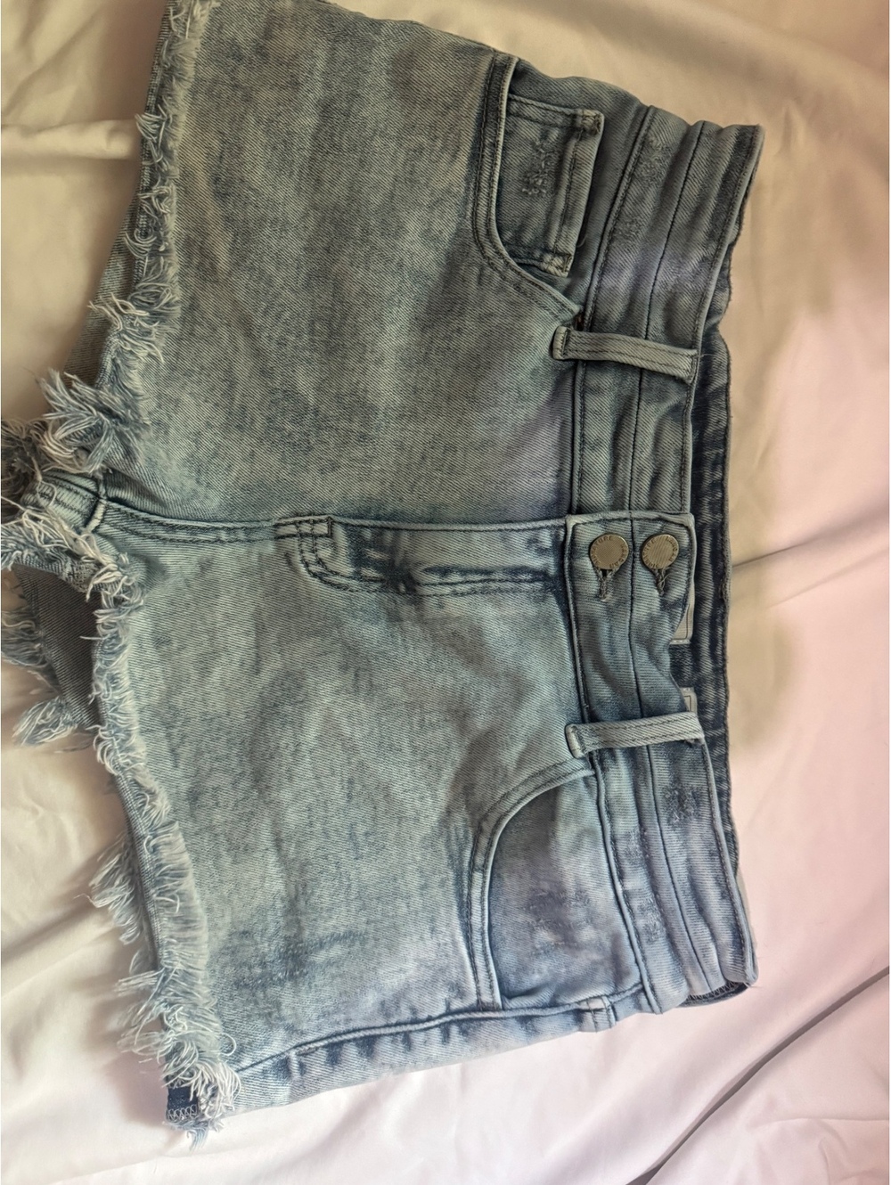 KanCan Signature Mid Rise Frayed Denim Shorts Size 30 | Buckle